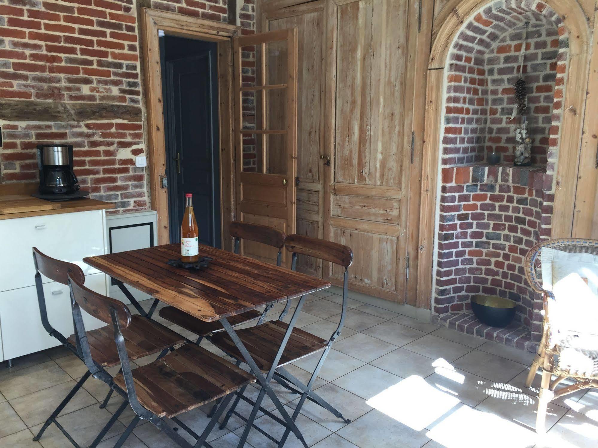 Appartements Du Clos Vorin Honfleur Exterior foto
